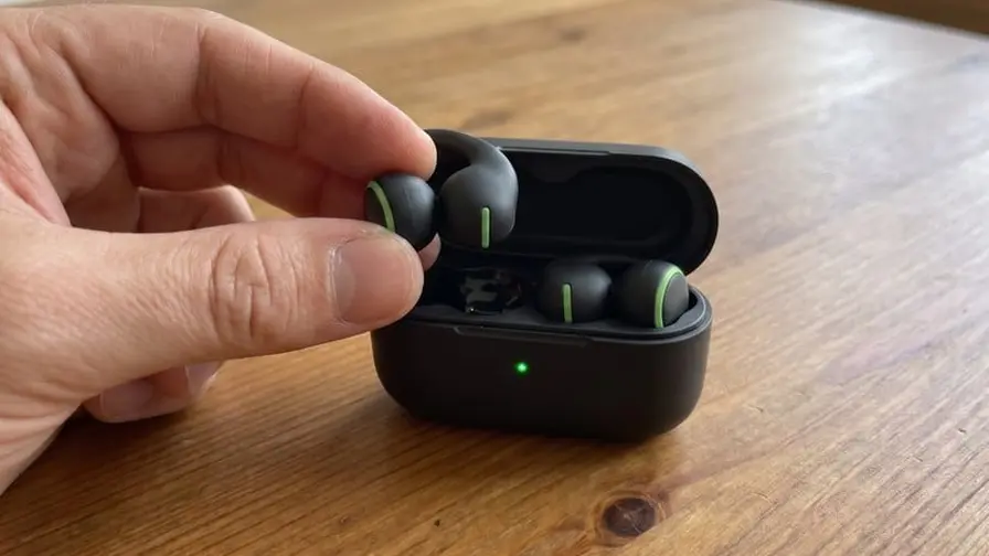 Galaxy Buds On : des images confirment le design clip