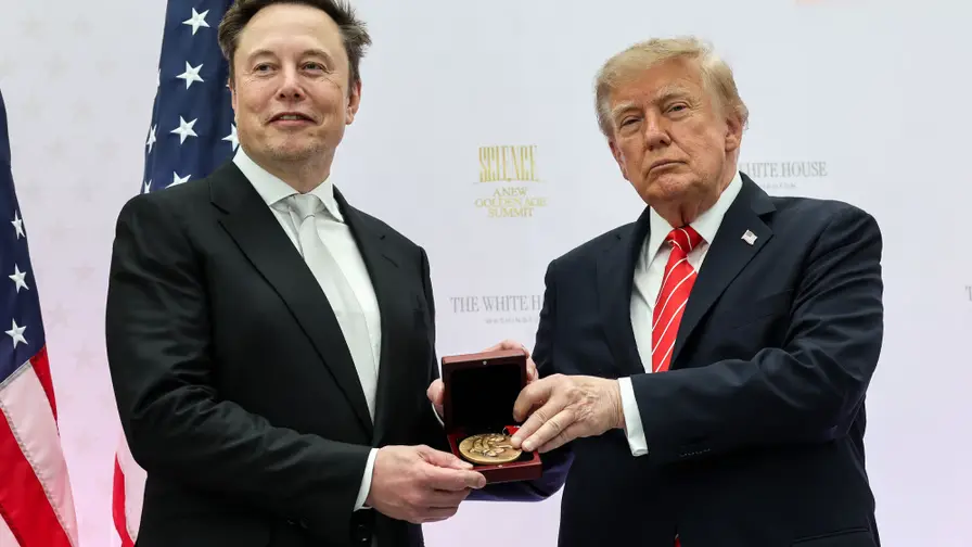 Trump distingue des géants de la technologie américaine