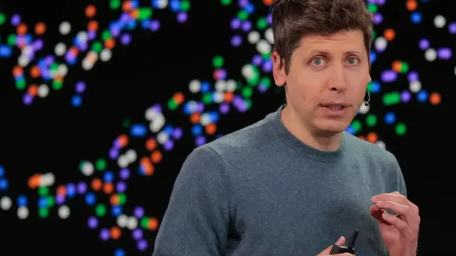 IA : Sam Altman défend l’accès malgré les risques