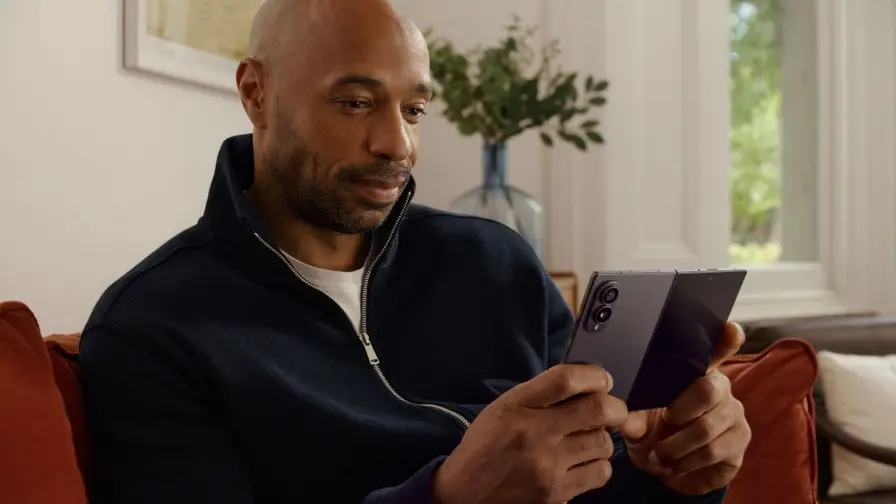 Thierry Henry devient ambassadeur des Samsung pliables